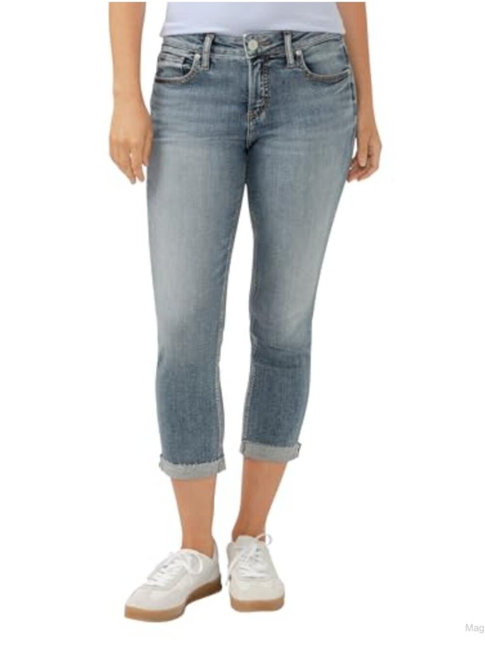 Silver Jeans Co. Women's Elyse Mid Rise Comfort Fit Capri Jeans